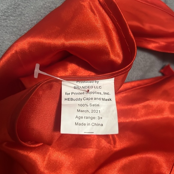 HEB superhero cape, 2 masks , and one band - Picture 2 of 4